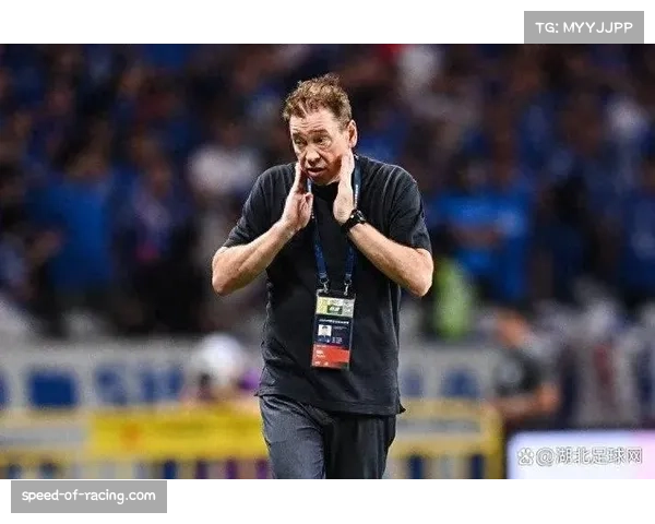 上海申花吴启鹏客串单后腰显稚嫩 斯卢茨基被迫变阵应对伤病危机